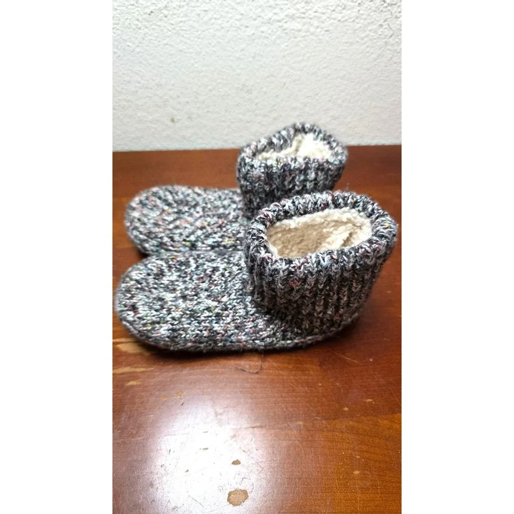 Bombas Youthful Knit Slippers Fleece Lining‎ Non-Slip Soles Size M/ 11-13